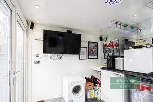 Photo 15- click for photo gallery